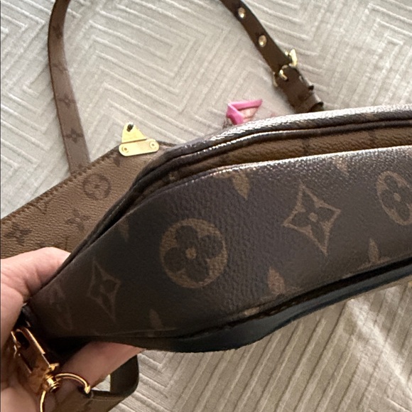 Louis Vuitton Pochette Métis reverse - Picture 8 of 14